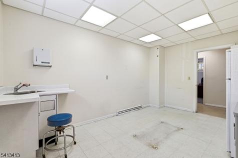 31 W Somerset Street Raritan NJ 08869