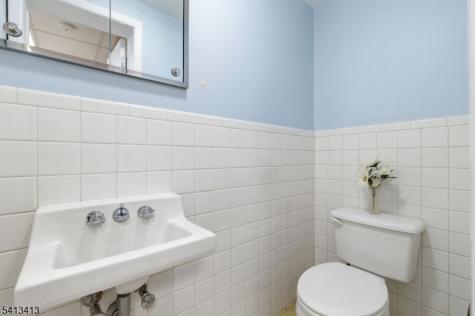 31 W Somerset Street Raritan NJ 08869