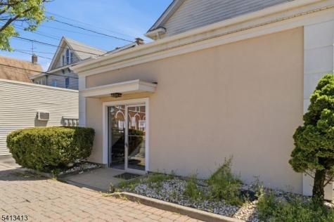 31 W Somerset Street Raritan NJ 08869