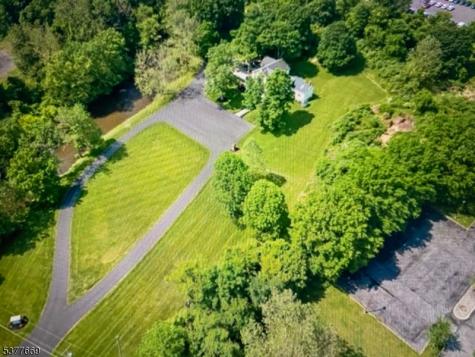 97 Grayrock Road Clinton NJ 08809
