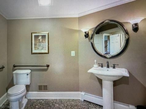 97 Grayrock Road Clinton NJ 08809