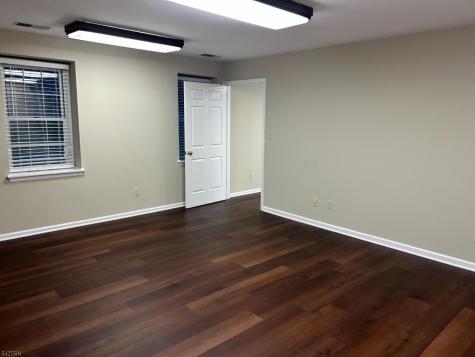 122 RT173/122 West Main Clinton NJ 08809