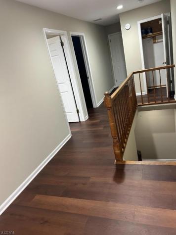 122 RT173/122 West Main Clinton NJ 08809