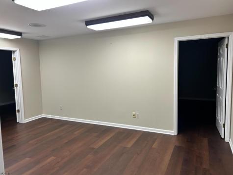 122 RT173/122 West Main Clinton NJ 08809