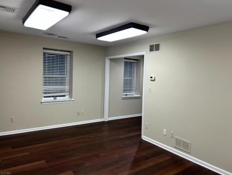 122 RT173/122 West Main Clinton NJ 08809