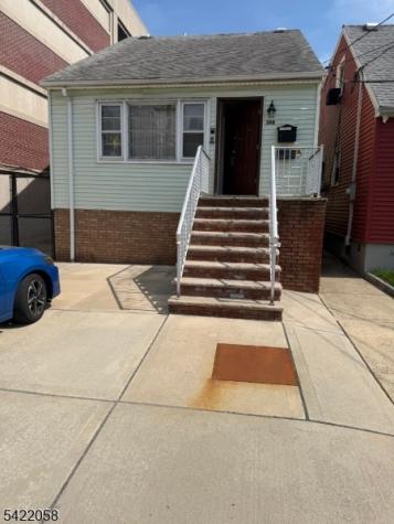 398 Avenue Bayonne NJ 07002