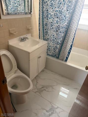 398 Avenue Bayonne NJ 07002