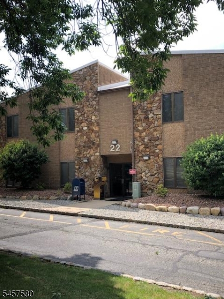22 Old Short Hills Livingston NJ 07039