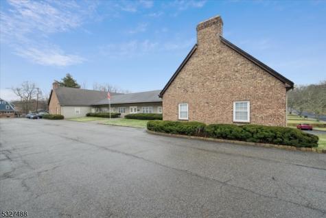10 Shawnee Drive Watchung NJ 07069