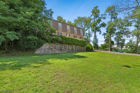 917 Mountain Avenue Mountainside NJ 07092
