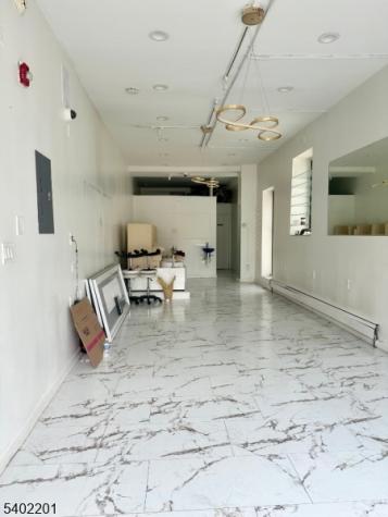 10 Hilliard Avenue Edgewater NJ 07020