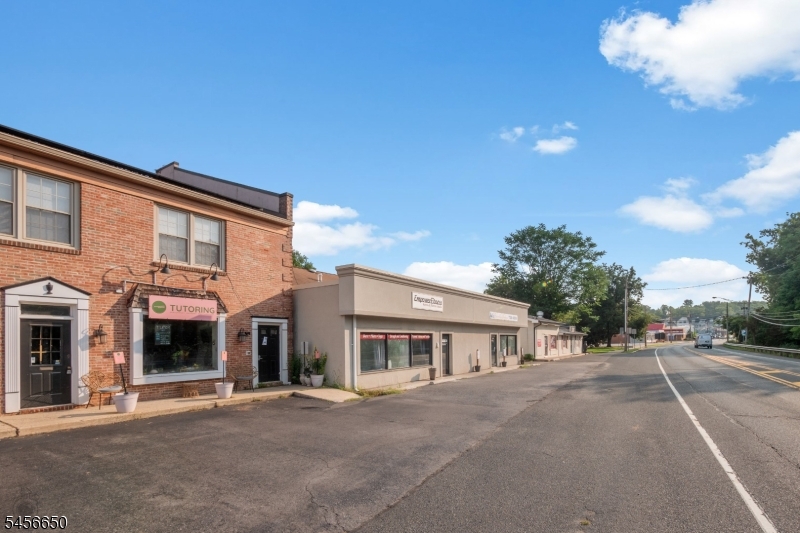 23 Route 22 14 East Main Clinton NJ 08809