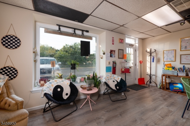 23 Route 22 14 East Main Clinton NJ 08809