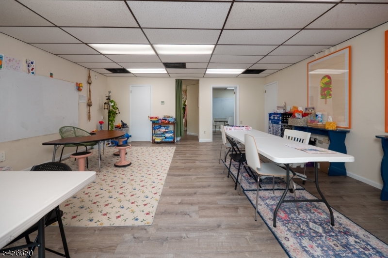 23 Route 22 14 East Main Clinton NJ 08809