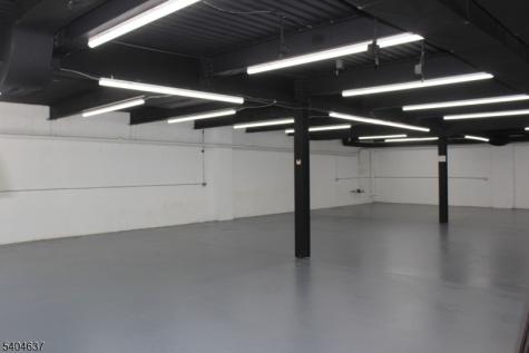 1393 ROUTE46LEDGE Roxbury NJ 07852
