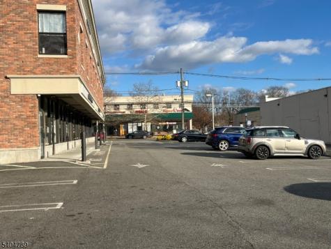 34 S Livingston Avenue 1-b Livingston NJ 07039