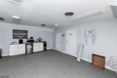 1577 Route 517 Allamuchy NJ 07840