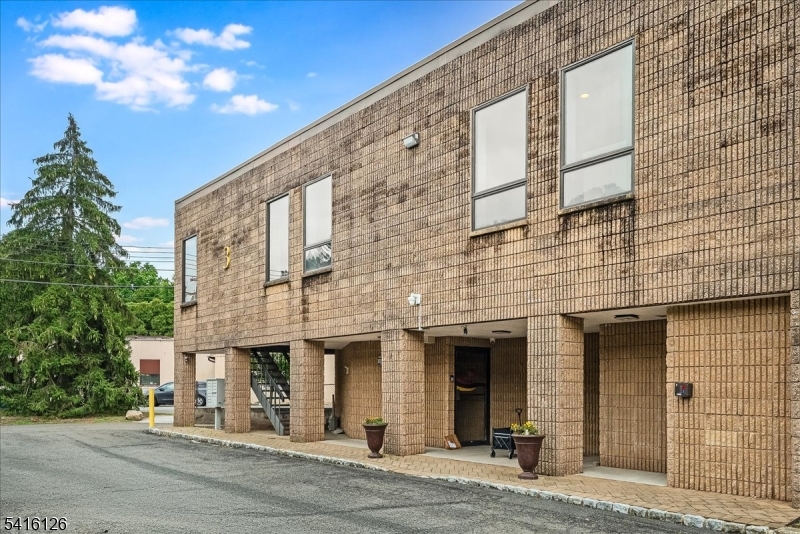 3 Tice Road Franklin Lakes NJ 07417