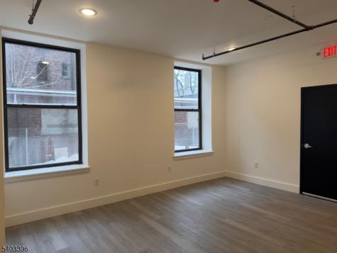 536 Central Avenue Newark NJ 07107
