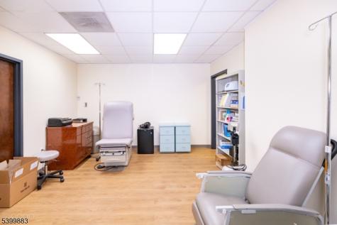 2 Lincoln Hwy-unit100 Edison NJ 08820