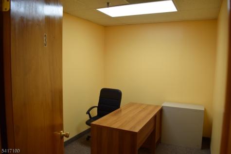 1553 RT27 Franklin NJ 08873