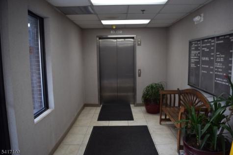 1553 RT27 Franklin NJ 08873