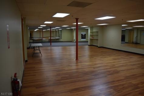 1553 RT27 Franklin NJ 08873