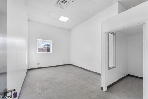 43 Merchant Street Newark NJ 07105