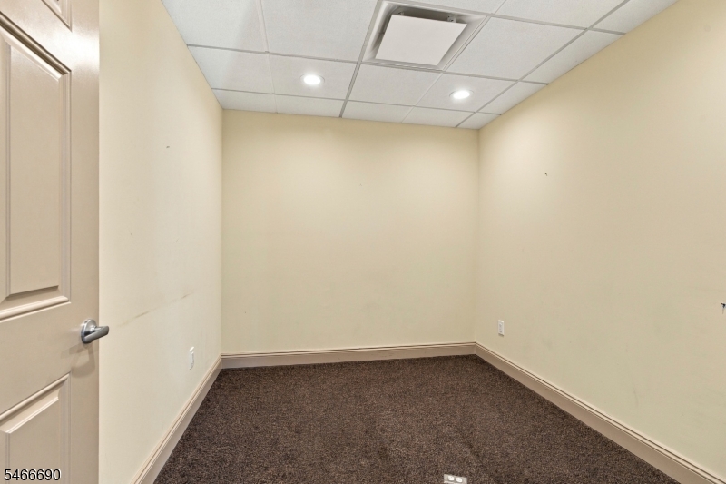 28 Bowling Green Parkway Jefferson NJ 07849