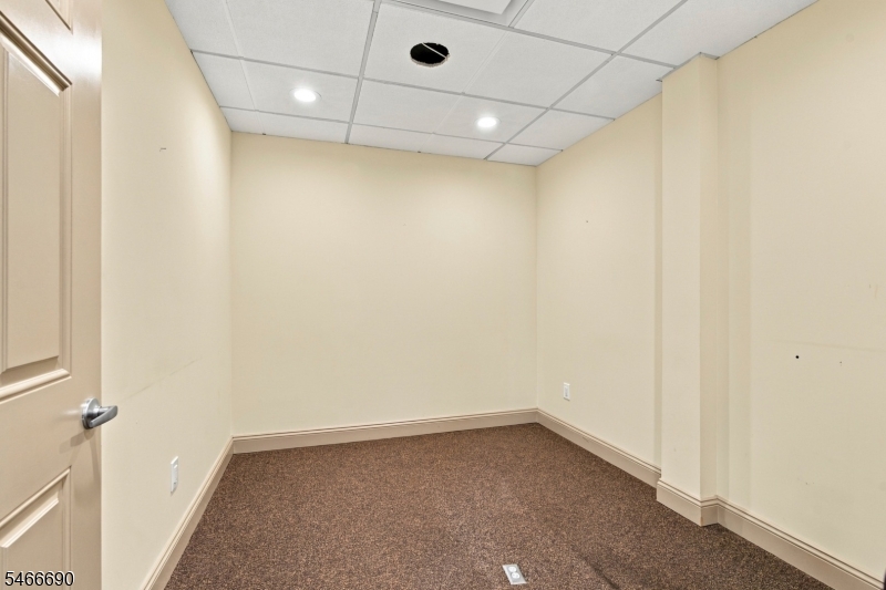 28 Bowling Green Parkway Jefferson NJ 07849