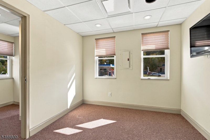 28 Bowling Green Parkway Jefferson NJ 07849