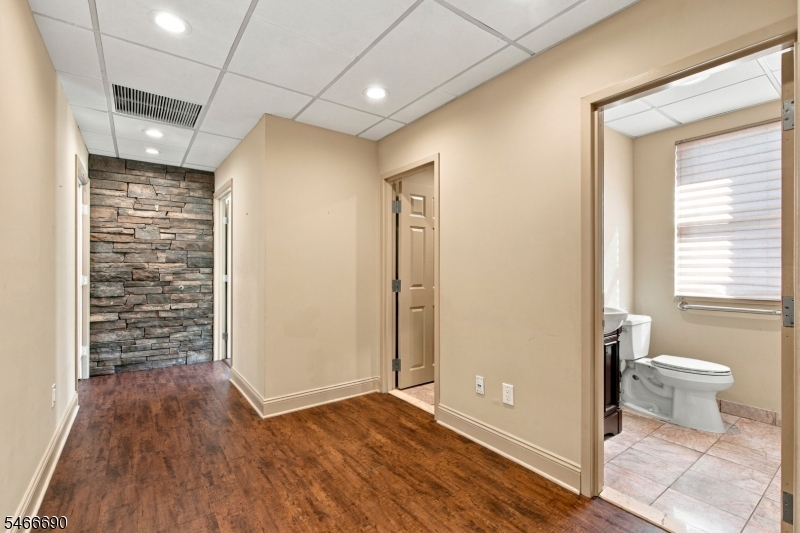 28 Bowling Green Parkway Jefferson NJ 07849