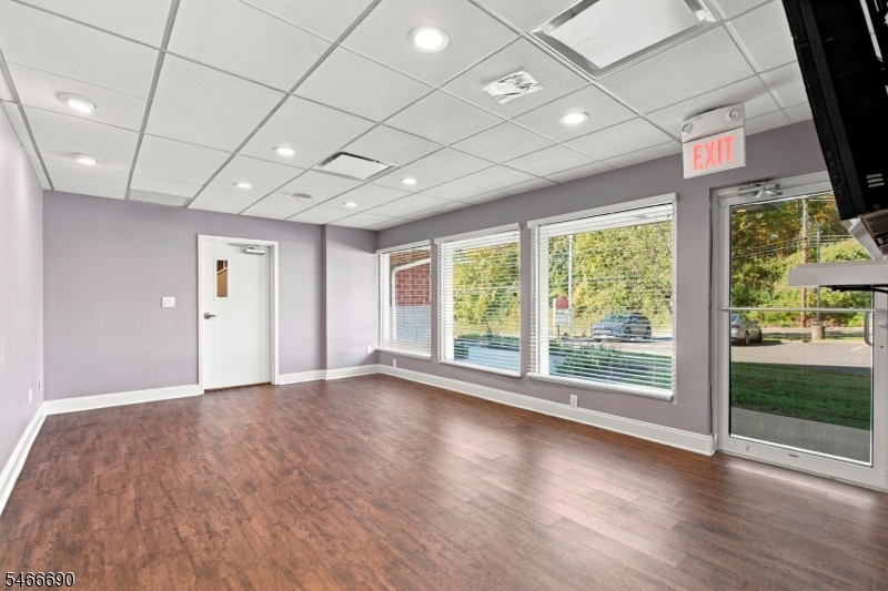 28 Bowling Green Parkway Jefferson NJ 07849