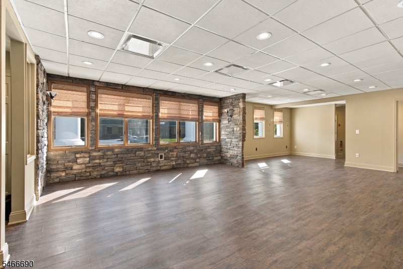 28 Bowling Green Parkway Jefferson NJ 07849