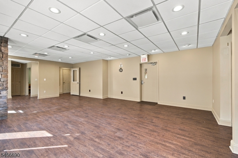 28 Bowling Green Parkway Jefferson NJ 07849
