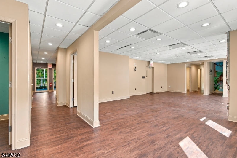 28 Bowling Green Parkway Jefferson NJ 07849