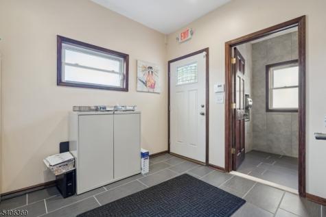313 17RAH Way Avenue Elizabeth NJ 07202