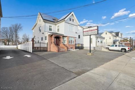 313 17RAH Way Avenue Elizabeth NJ 07202