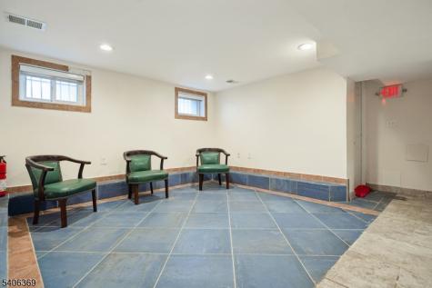 313 17RAH Way Avenue Elizabeth NJ 07202