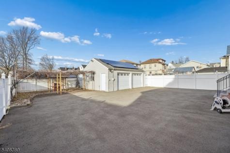 313 17RAH Way Avenue Elizabeth NJ 07202