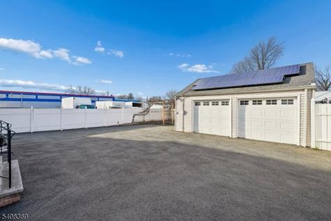313 17RAH Way Avenue Elizabeth NJ 07202