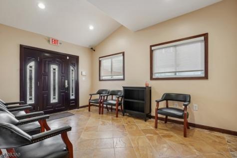 313 17RAH Way Avenue Elizabeth NJ 07202
