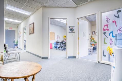 513 Warrenville Road Warren NJ 07059