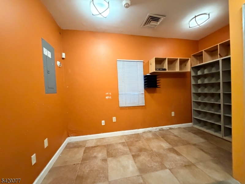 516 51ST Street West New York NJ 07093