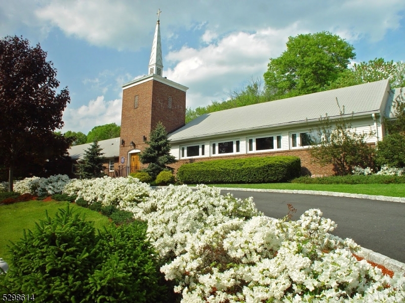 120 Lake Drive E Wayne NJ 07470
