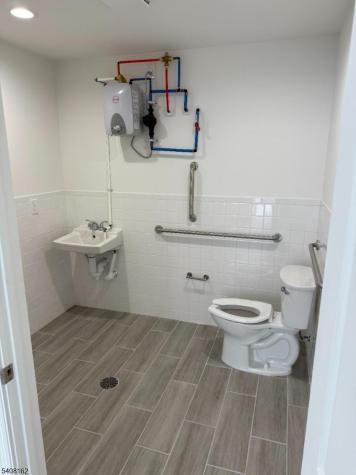 225 Central Avenue East Orange NJ 07018