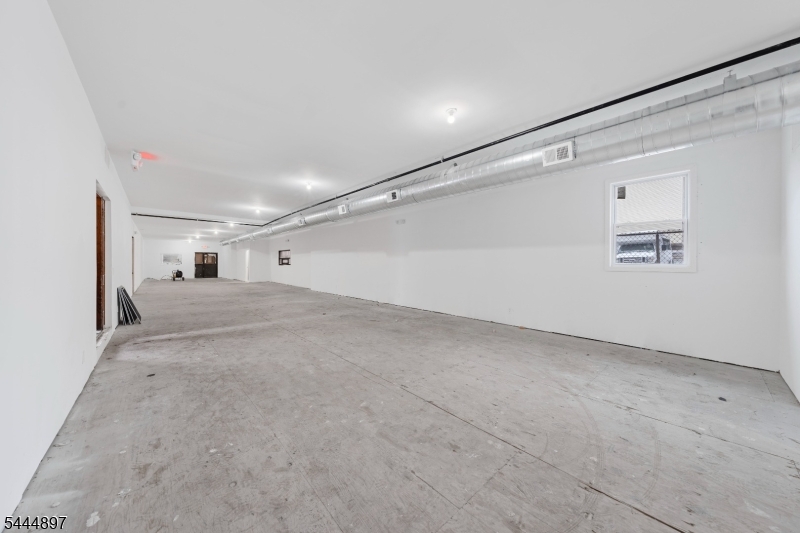 324 2ND Street Elizabeth NJ 07206