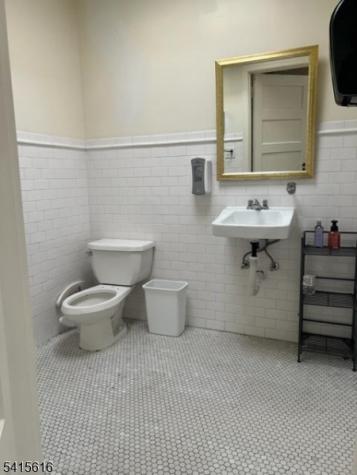 855 Bloomfield Ave, 208a Glen Ridge Boro NJ 07028