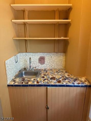 855 Bloomfield Ave, 208a Glen Ridge Boro NJ 07028