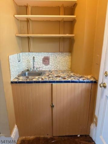 855 Bloomfield Ave, 208a Glen Ridge Boro NJ 07028